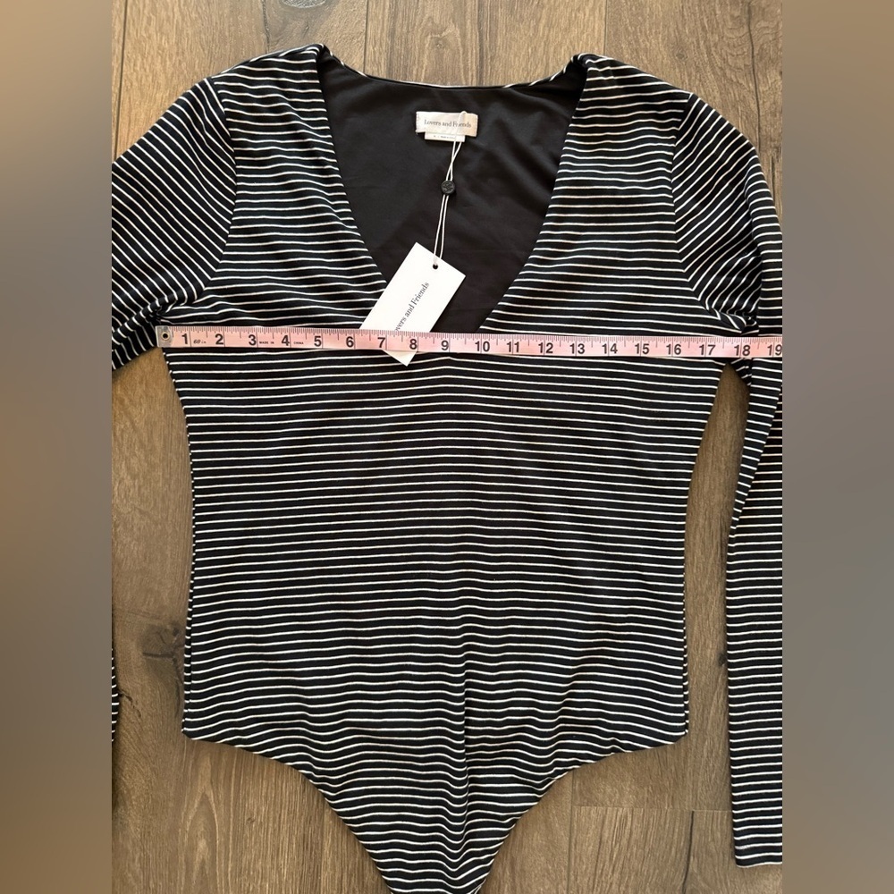 NWT Lovers + Friends Striped Long Sleeve VNeck Bodysuit Black White Size XLarge - Picture 7 of 7